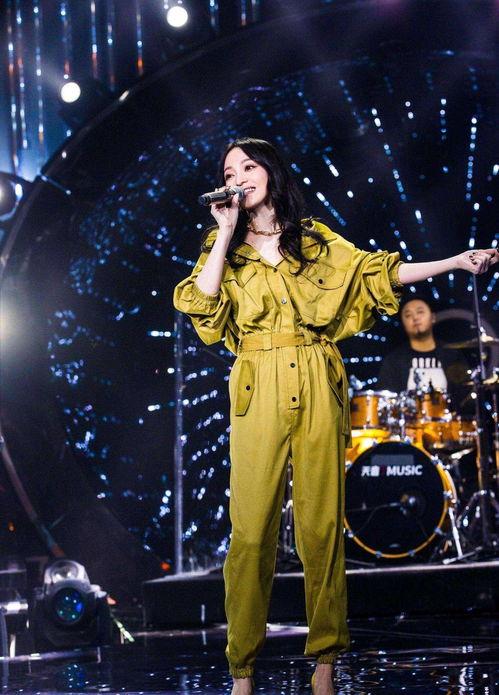 张韶涵酒吧唱歌视频